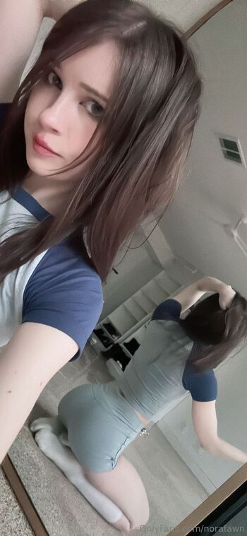 Nora Faw / norafawn nude photo #9