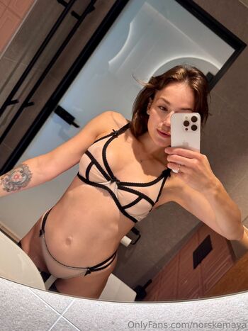 Norske Maya / norskemaya nude photo #6