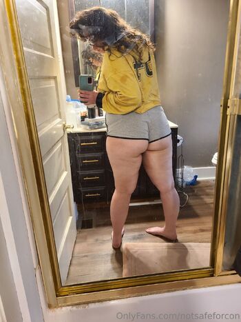 Notsafeforco / notsafeforcon nude photo #13