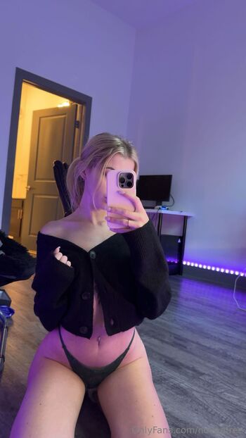 Nova / novaafree nude photo #5