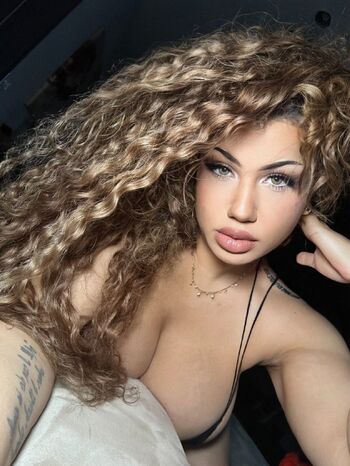 Goddess V / nuts4nessa nude photo #12