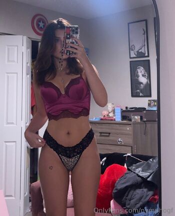 Brianna / nymphogf nude photo #2