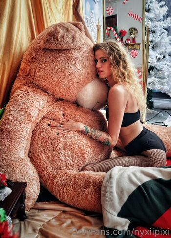 Nyxii / nyxiipixi nude photo #27