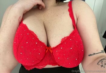 Ta / nyxxiepixie nude photo #12