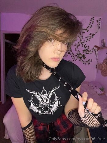 Nyx (FREE PAGE / nyxxnympho_free nude photo #36
