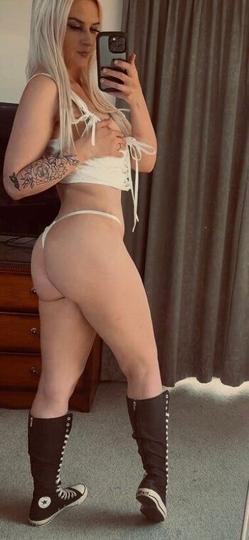 Luna / of.sexybvnny nude photo #28