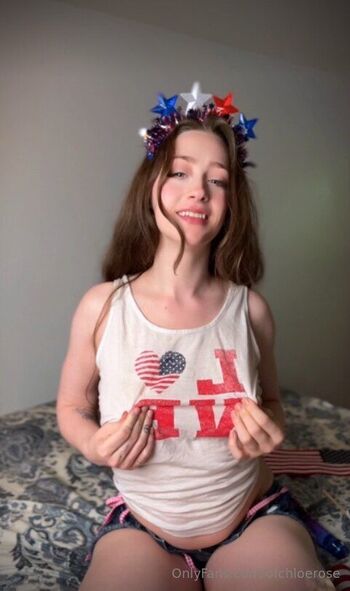 Chloe Ros / ofchloerose nude photo #5