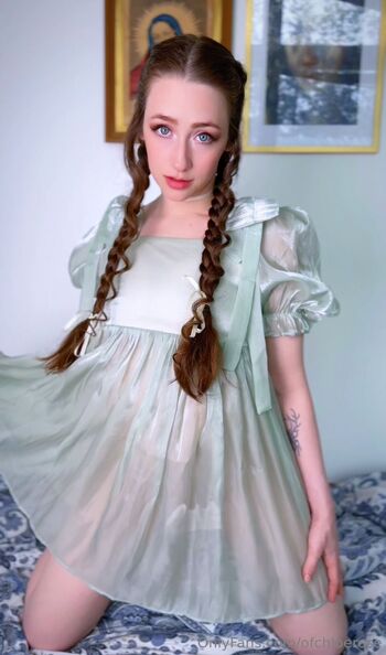 Chloe Ros / ofchloerose nude photo #14