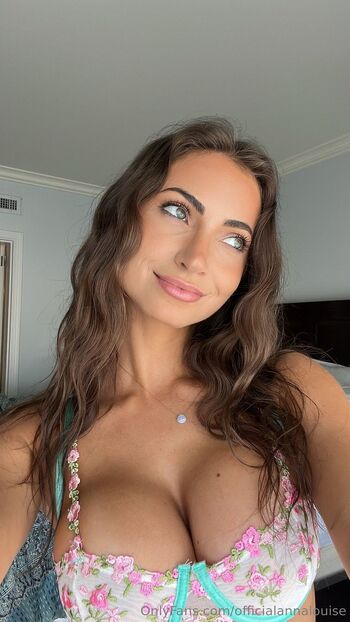 Anna / officialannalouise nude photo #13