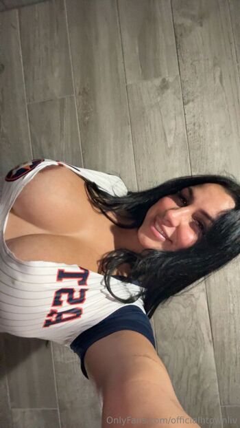 Livs Free Pag / officialhtownliv nude photo #9