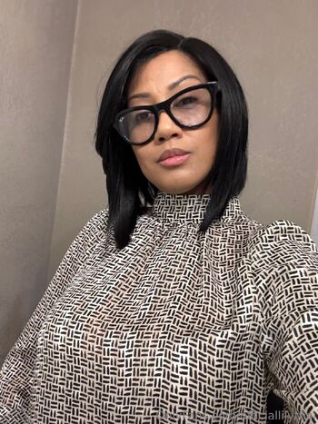 Lily Tha / officiallilythai nude photo #9