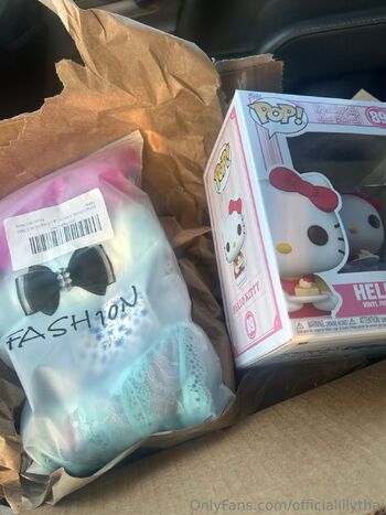 Lily Tha / officiallilythai nude photo #22