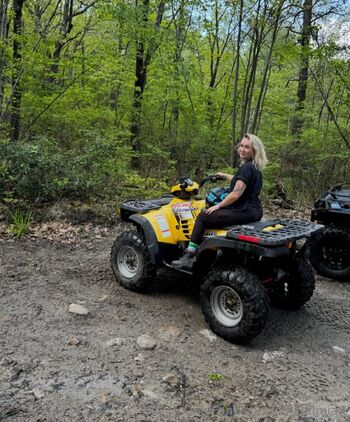 Mia Martine / officialmiax nude photo #20