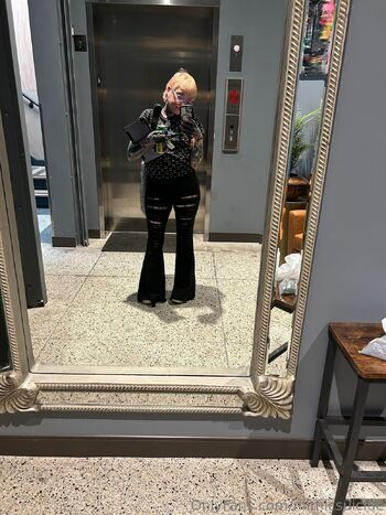 MIMI / officialmimic nude photo #14