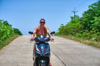 Leeloo Noma / oftvleeloo / oftv_leeloo nude photo #8