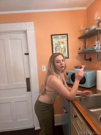 OGfee / ogfeet nude photo #1