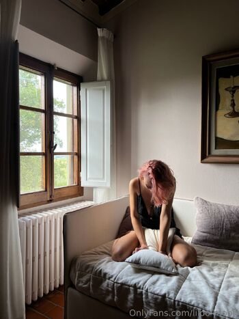 Lila / ogltrop nude photo #16