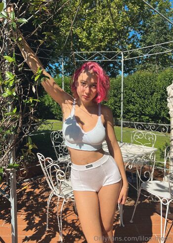 Lila / ogltrop nude photo #23