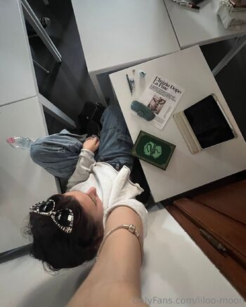 Lila / ogltrop nude photo #34