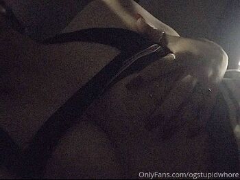 ogstupidwhore nude photo #1