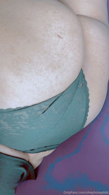 Honey Escoba / oheyhoney666 nude photo #4