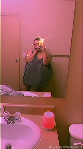 Honey Escoba / oheyhoney666 nude photo #8