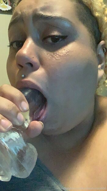 Honey Escoba / oheyhoney666 nude photo #11