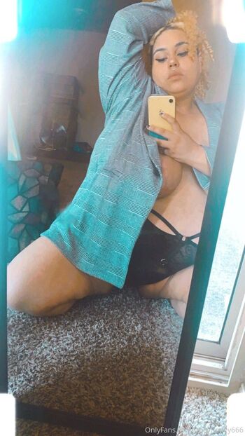 Honey Escoba / oheyhoney666 nude photo #25