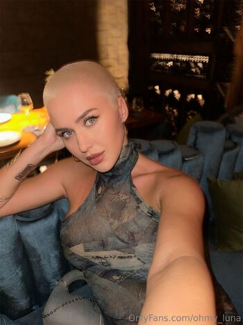 𝐋𝐮𝐧𝐚 / ohmy_luna / ohmy.lunaa nude photo #1