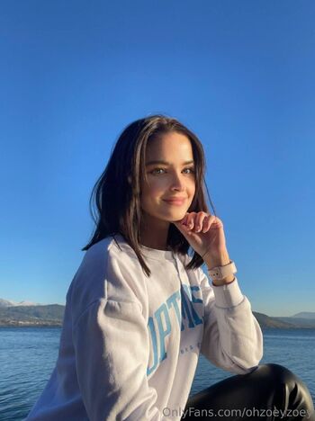 Zoey Lan / ohzoeyzoey nude photo #4