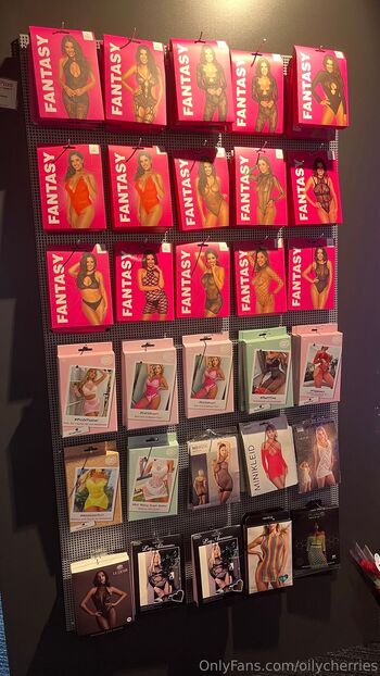 OilyCherrie / oilycherries nude photo #30