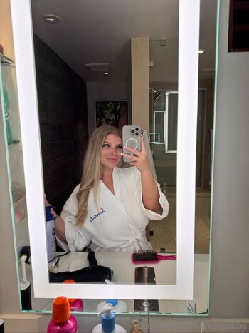 Ju / okayjuubs / okjuubs / morejuubs nude photo #3