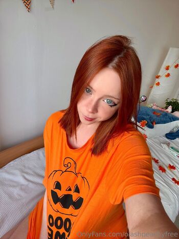 Free peaches / olashpeachyfree nude photo #20