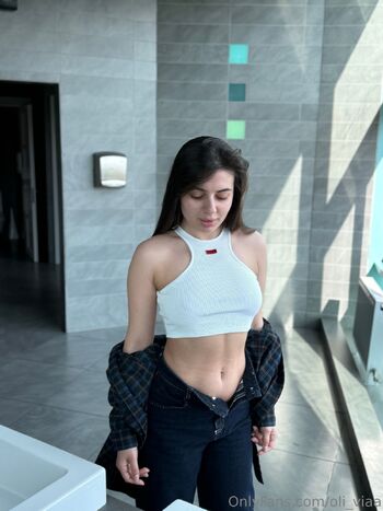 Olivia / oli_viaa nude photo #6