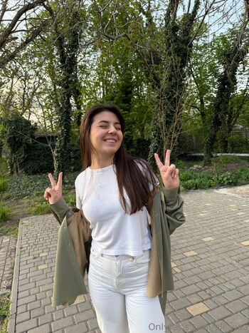 Olivia / oli_viaa nude photo #8