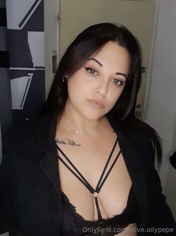 Oliv / olive.oilypepe nude photo #9
