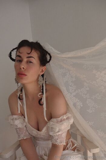 Olive Glass / oliveglassxo nude photo #26