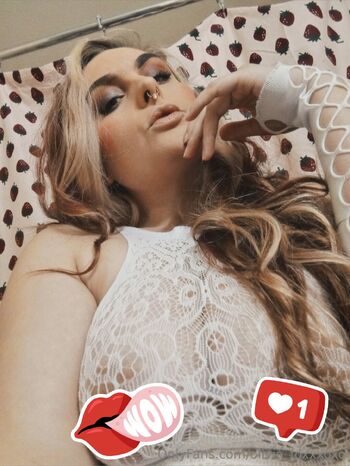 Olivia Fox / olivia_foxxxoxo nude photo #7