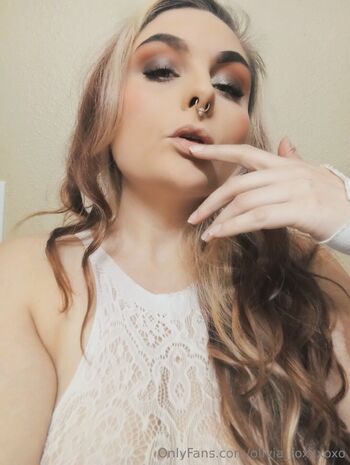 Olivia Fox / olivia_foxxxoxo nude photo #8
