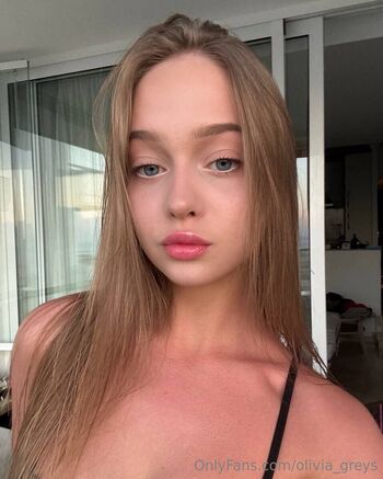 Olivia / olivia_greys nude photo #3