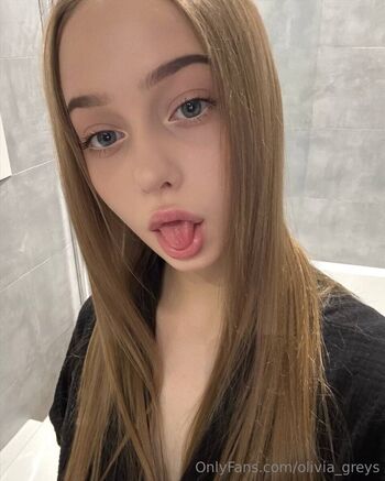 Olivia / olivia_greys nude photo #18