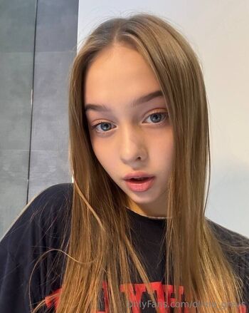 Olivia / olivia_greys nude photo #20