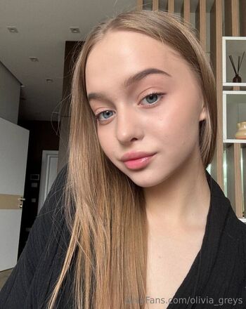 Olivia / olivia_greys nude photo #22