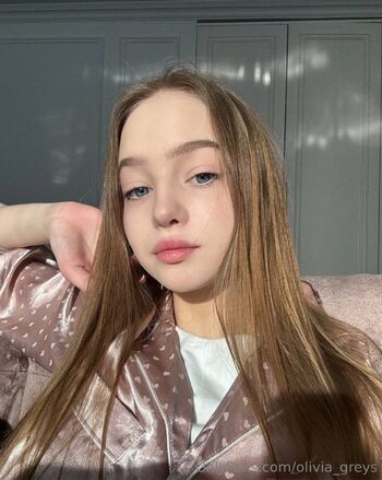 Olivia / olivia_greys nude photo #39