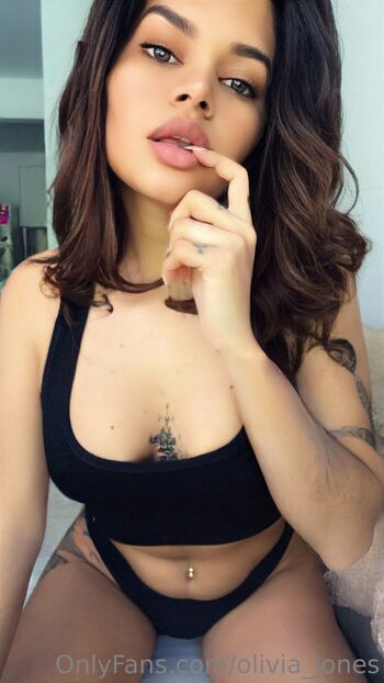 OliviaBIRTHDAY MONTH / olivia_jones2 nude photo #11