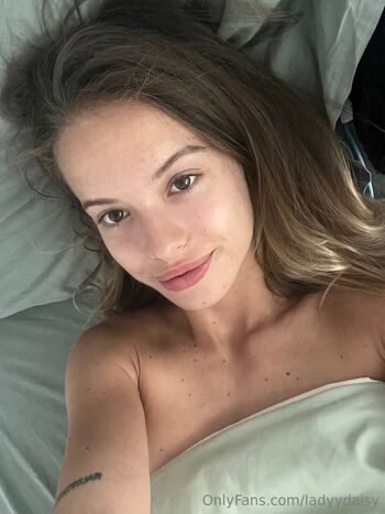 Olivia Moore / olivia_livy nude photo #22