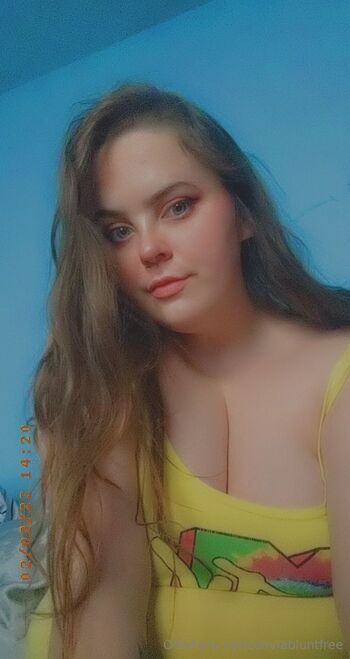 Your cute bbw Olivia / oliviabluntfree nude photo #32