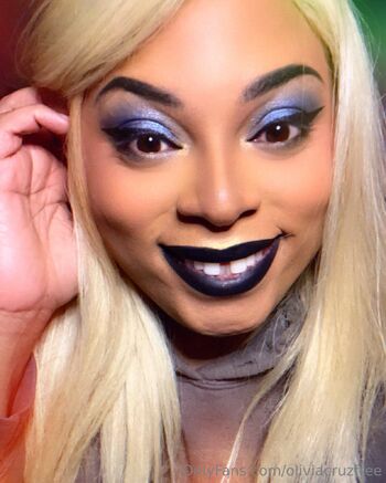 Olivia Cru / oliviacruzfree nude photo #10