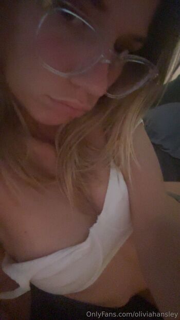 Olivia Hansle / oliviahansley nude photo #2