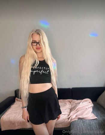 Olivia / oliviaiui nude photo #5